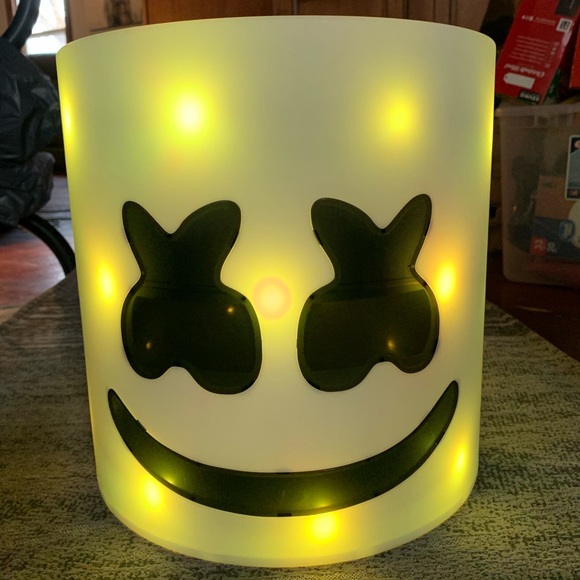 DJ Marshmello Premium Light Up LED Adjustable Helmet Spirit Halloween - Picture 5 of 9